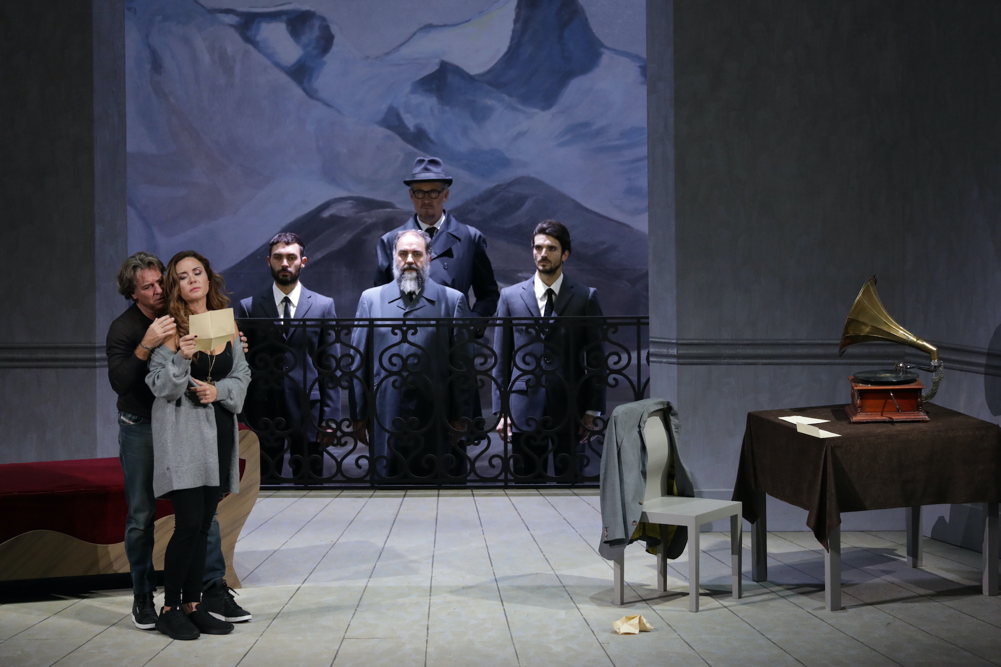 Murder and Magritte in Milan