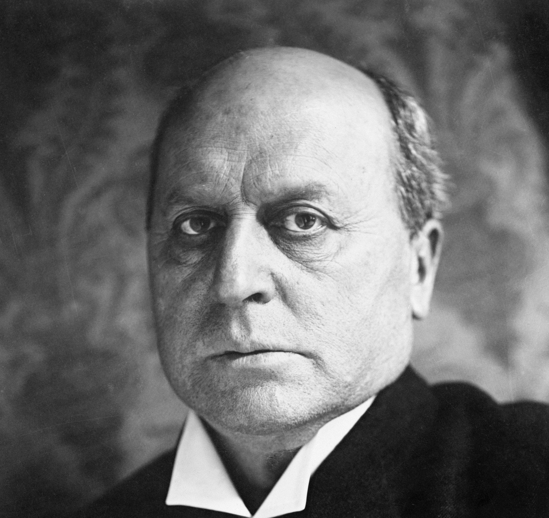 Selling Henry James